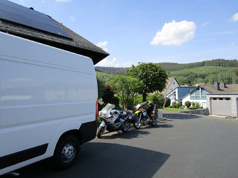 2018.05.26 Probefahrt, Bier, Grill, Freunde, Whisky und... Pflasterarbeiten (171).JPG